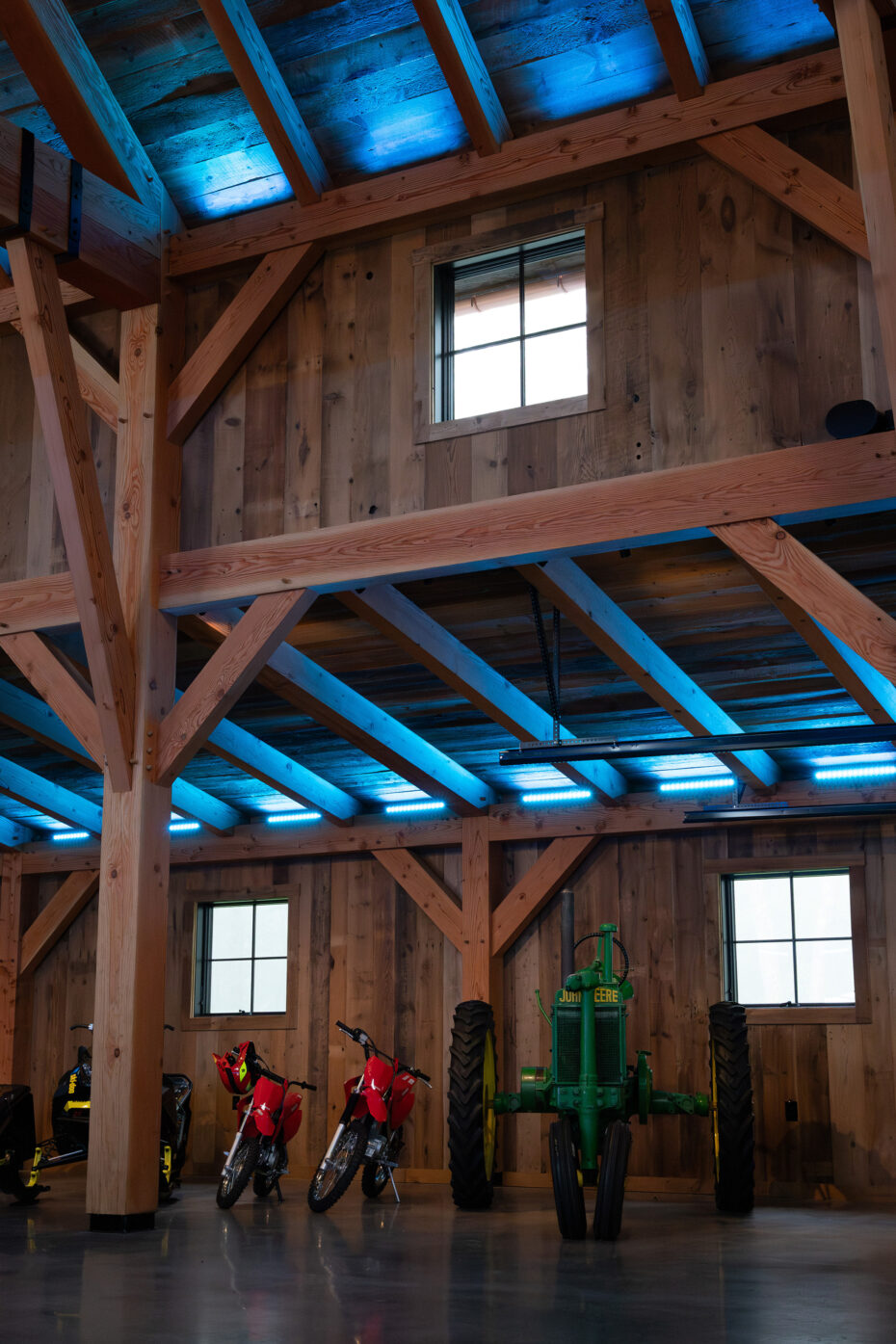 picture Skinner Barn 03