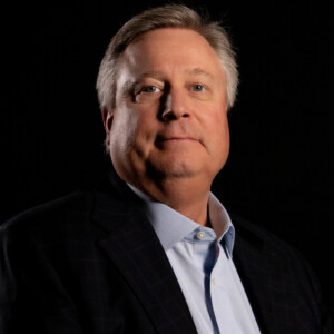 Tom Howe Headshot 04